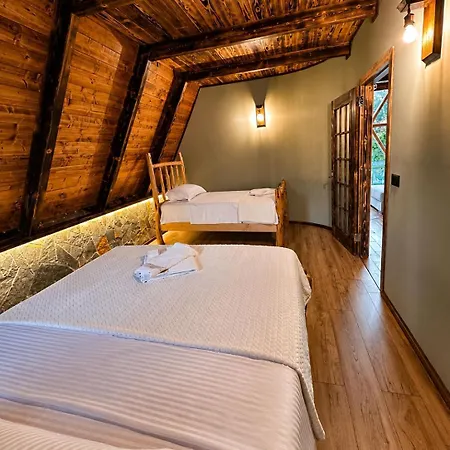 Bujtina Fati Art Bed & Breakfast