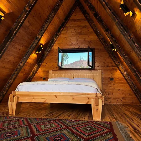 Bed & Breakfast Bujtina Fati Art 3*
