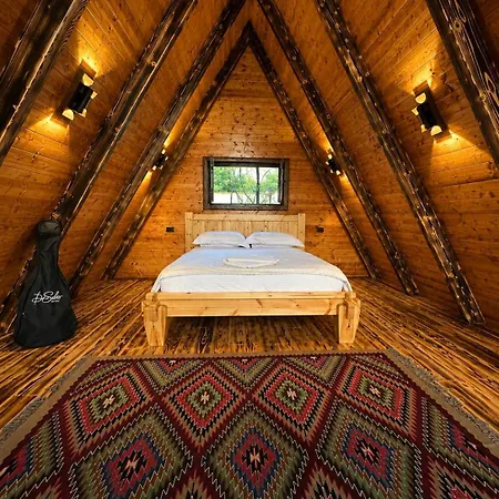 Bujtina Fati Art 3* Erseke