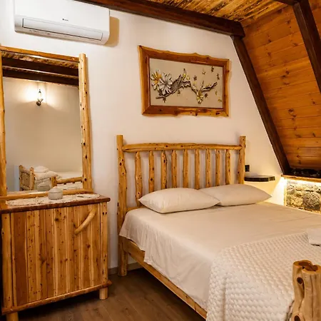 Bed & Breakfast Bujtina Fati Art 3*